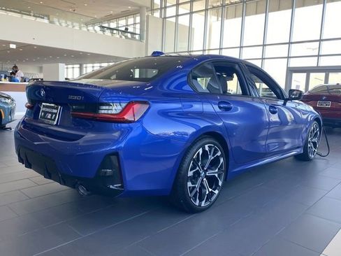 New 2025 BMW 330i Sedan w/ M Sport Package image 4