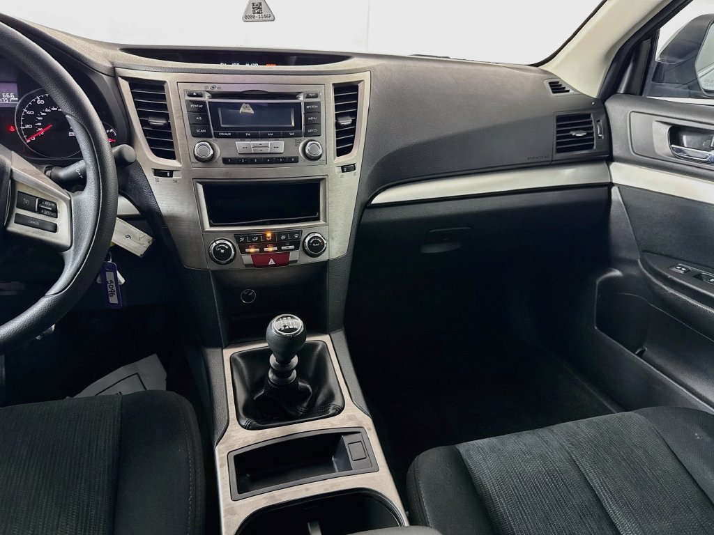 Used 2013 Subaru Outback 2.5i AWD/4WD image 25