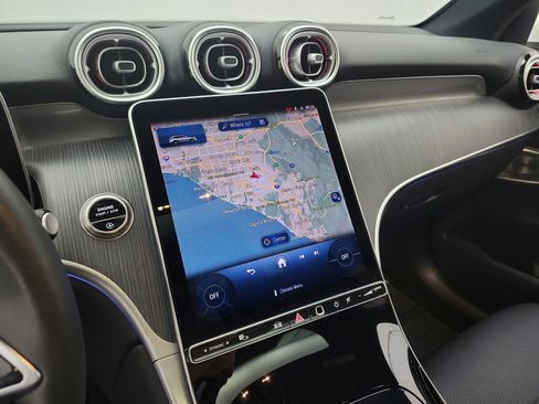 Certified 2025 Mercedes-Benz GLC 300 image 13