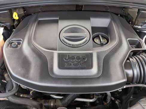 Used 2023 Jeep Grand Cherokee Overland w/ Luxury Tech Group IV image 24