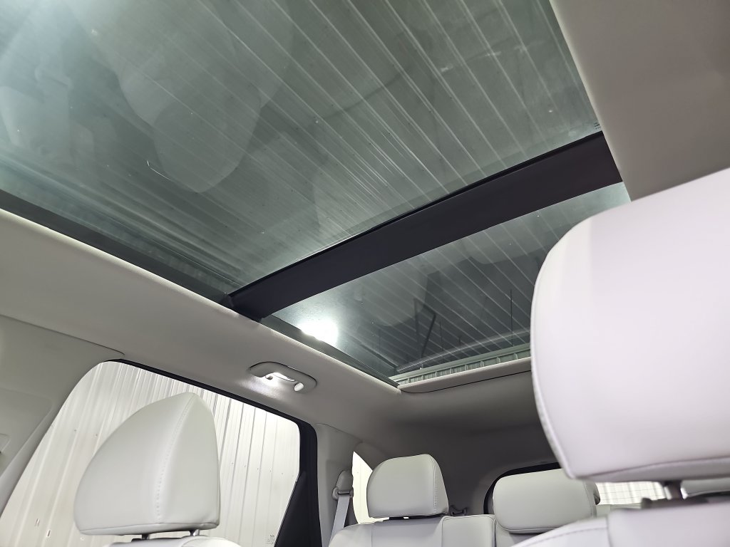 Used 2025 Kia Sorento S w/ Panoramic Sunroof Package FWD image 31