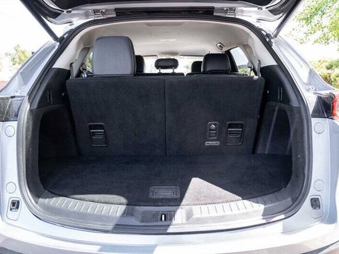 Used 2018 MAZDA CX-9 Touring FWD image 19