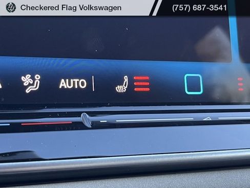 New 2026 Volkswagen Tiguan SE R-Line image 36