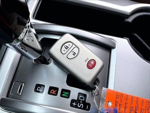 Used 2015 Toyota 4Runner Limited image 11