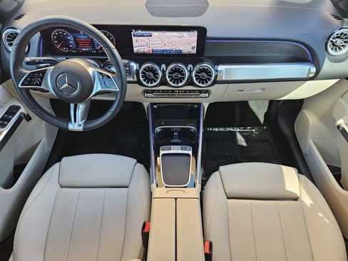 Certified 2025 Mercedes-Benz GLB 250 image 25