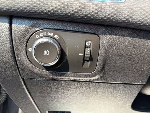 Used 2016 Chevrolet Cruze LT w/ Convenience Package image 20