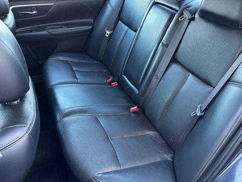 Used 2017 Nissan Altima 2.5 SL w/ Moonroof Package image 25