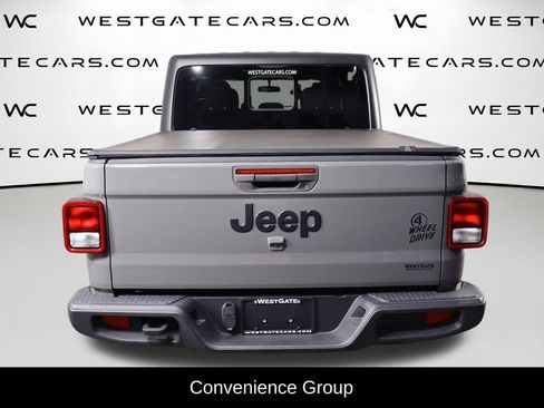 Used 2022 Jeep Gladiator Mojave AWD/4WD image 4