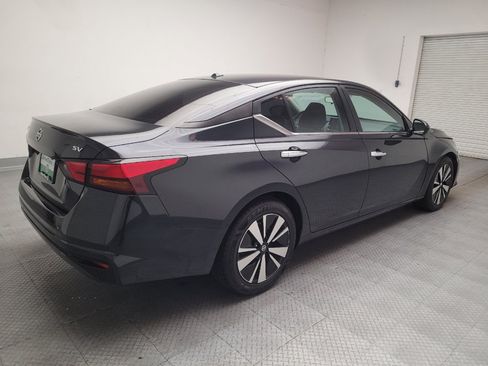 Used 2021 Nissan Altima 2.5 SV FWD image 9