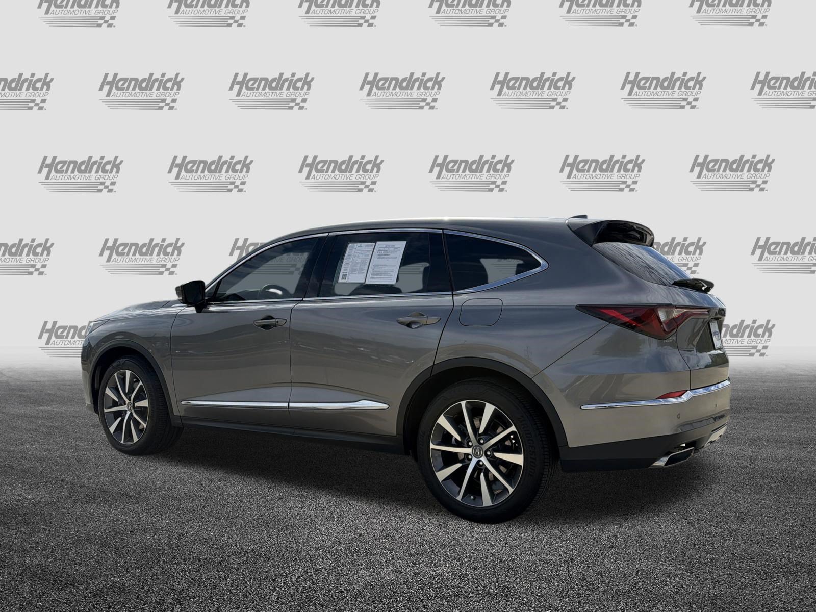 Used 2025 Acura MDX w/ Technology Package FWD image 8