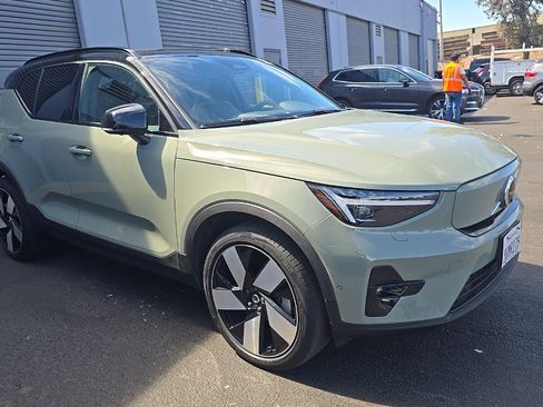 Used 2023 Volvo XC40 Recharge Ultimate AWD/4WD image 1