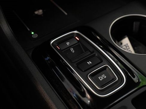 Used 2025 Honda Pilot EX-L image 28