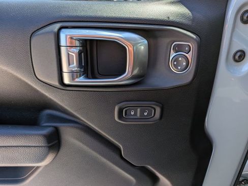 Used 2023 Jeep Wrangler Sport S image 11