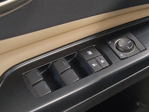 Used 2020 Lexus ES 350 w/ Accessory Package 2 image 27