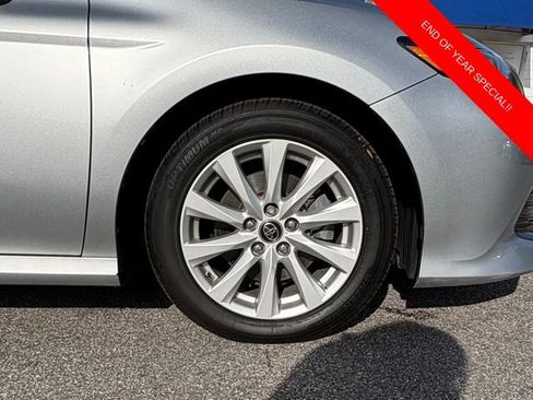 Used 2019 Toyota Camry LE image 7