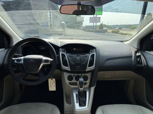 Used 2012 Ford Focus SE FWD image 24