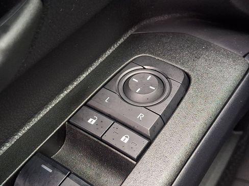 Certified 2025 Toyota 4Runner SR5 image 27