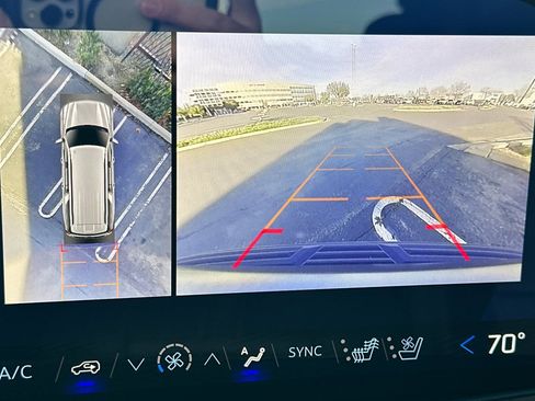 Certified 2025 Chevrolet Suburban High Country image 27