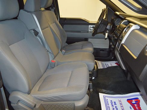 Used 2011 Ford F150 XLT w/ XLT Chrome Pkg image 11