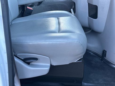 Used 2019 Ford E-350 and Econoline 350 Super Duty w/ Power Windows & Locks Group image 13