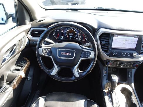 Used 2019 GMC Acadia Denali w/ Technology Package FWD image 40