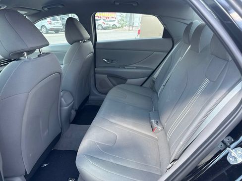 Used 2023 Hyundai Elantra SEL w/ Convenience Package FWD image 12