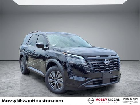 New 2026 Nissan Pathfinder SV w/ SV Premium Package FWD image 1