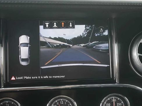 Used 2017 Bentley Mulsanne RWD image 12