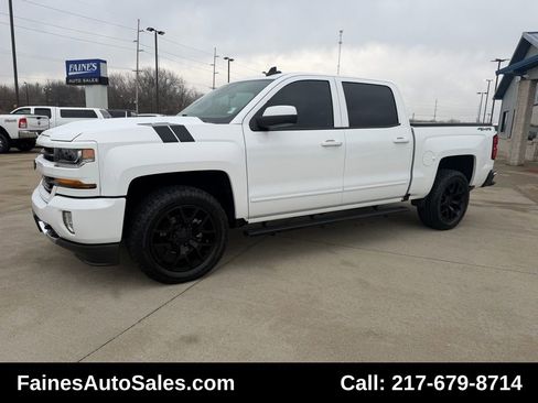 Used 2018 Chevrolet Silverado 1500 LT w/ All Star Edition image 4