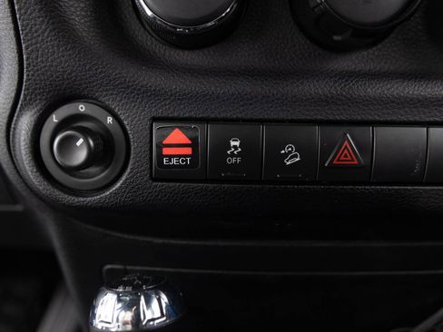 Used 2016 Jeep Wrangler Unlimited Sport w/ Quick Order Package 24S AWD/4WD image 40