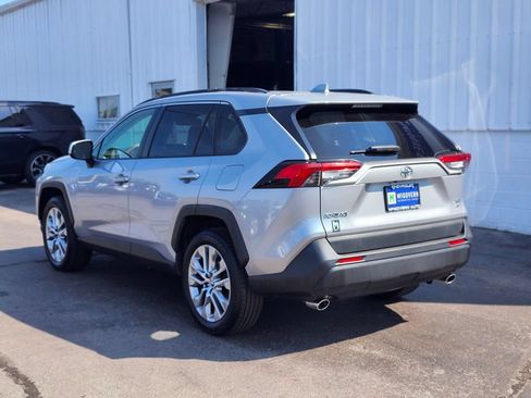 Used 2020 Toyota RAV4 XLE Premium AWD/4WD image 3