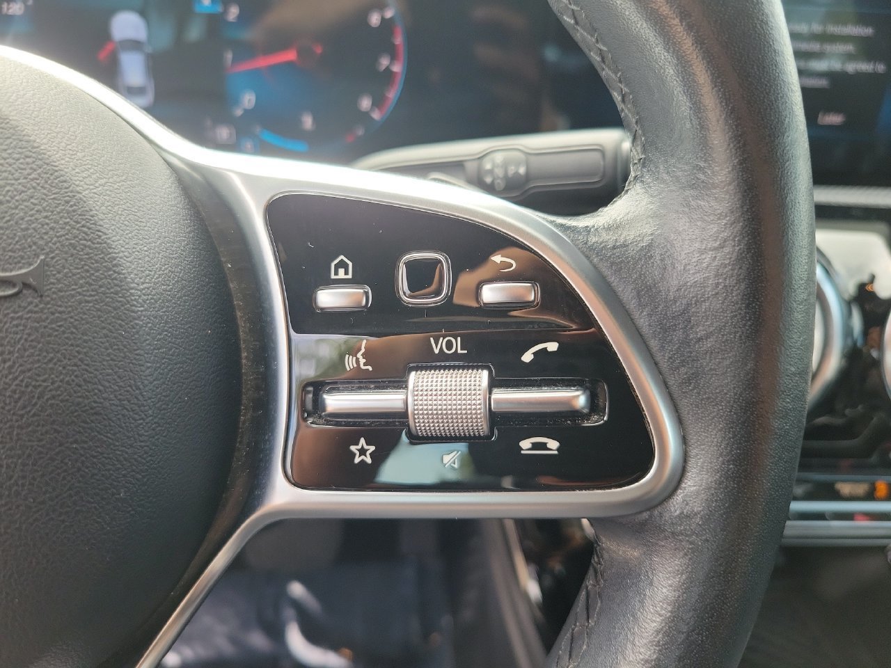 Used 2021 Mercedes-Benz CLA 250 image 19