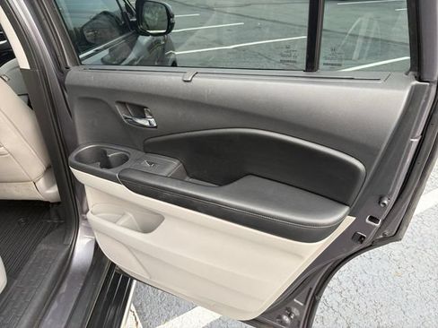 Used 2017 Honda Pilot Elite image 35