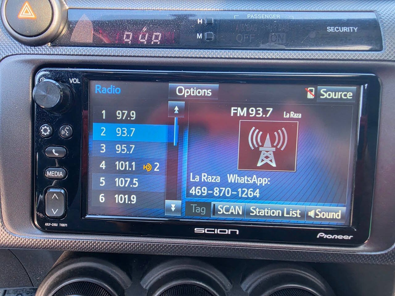 Used 2016 Scion tC FWD image 29