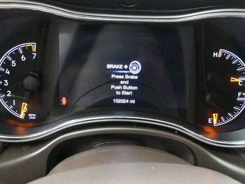 Used 2020 Jeep Grand Cherokee Overland AWD/4WD image 19