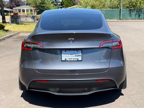 Used 2023 Tesla Model Y Long Range AWD/4WD image 7