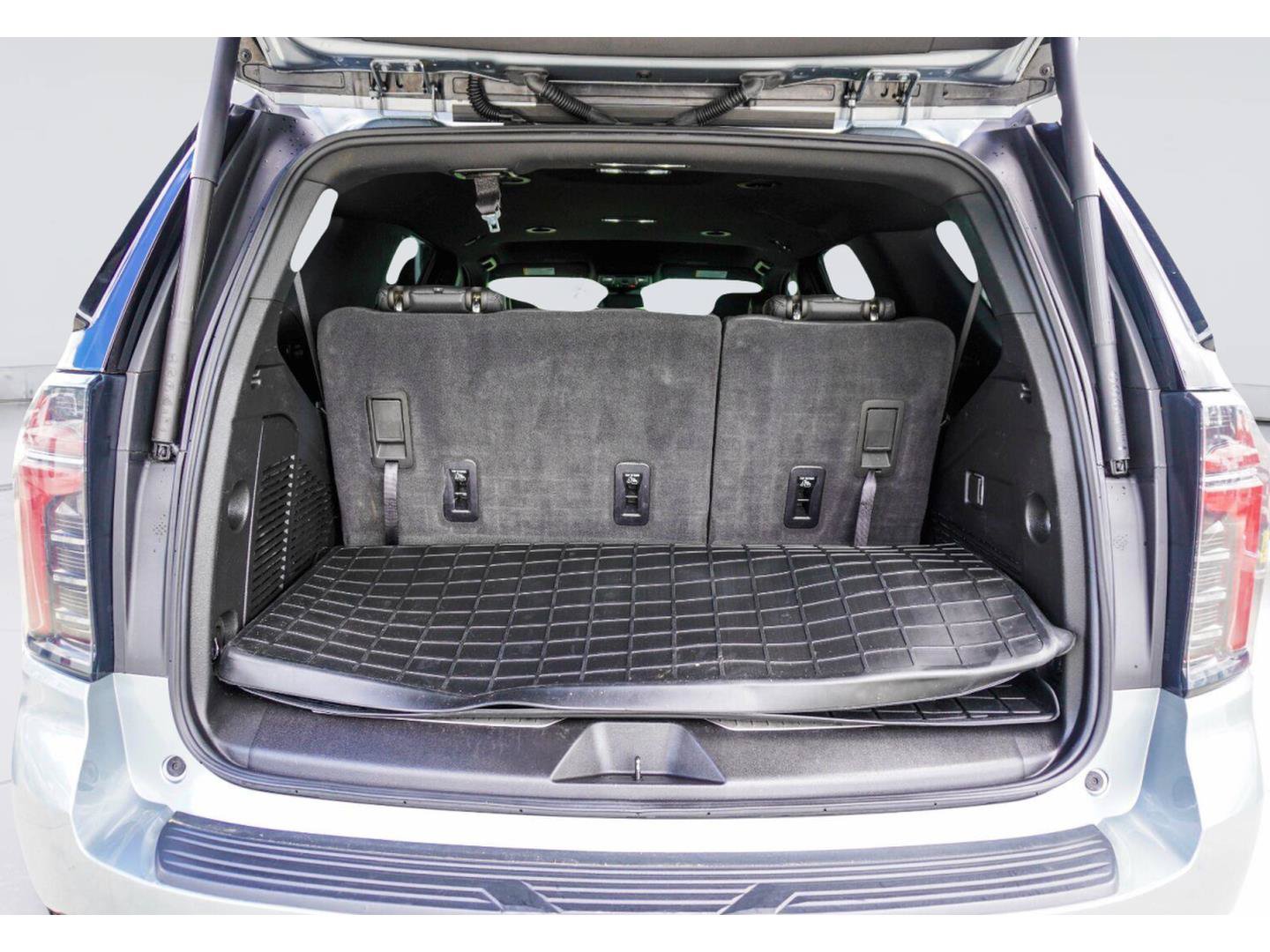Used 2025 Chevrolet Tahoe Z71 AWD/4WD image 10