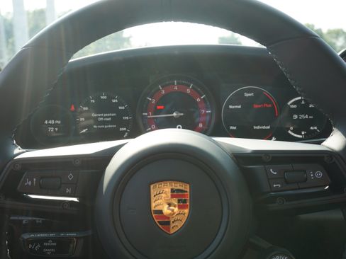Used 2022 Porsche 911 Carrera S RWD image 19
