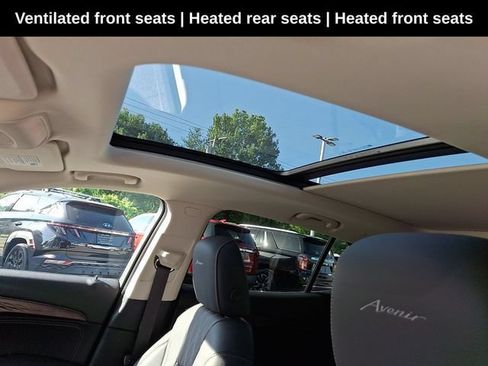 Used 2023 Buick Envision Avenir AWD/4WD image 24