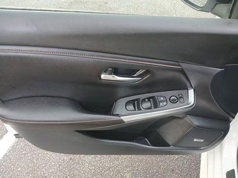 Used 2022 Nissan Sentra SR w/ SR Premium Package image 37