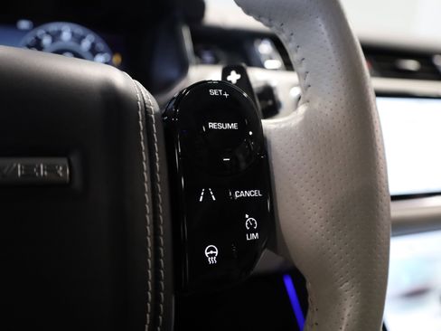 Used 2022 Land Rover Range Rover Sport SVR image 22