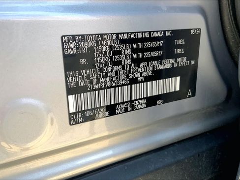 Used 2024 Toyota RAV4 XLE FWD image 33