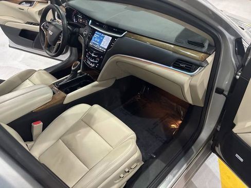 Used 2018 Cadillac XTS Luxury image 30