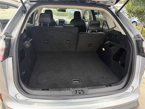 Used 2024 Ford Edge SEL image 23