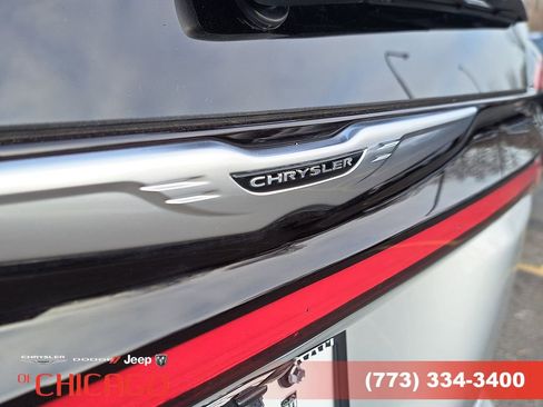 New 2026 Chrysler Pacifica Select image 8