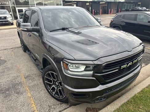 Used 2021 RAM 1500 Laramie AWD/4WD image 3