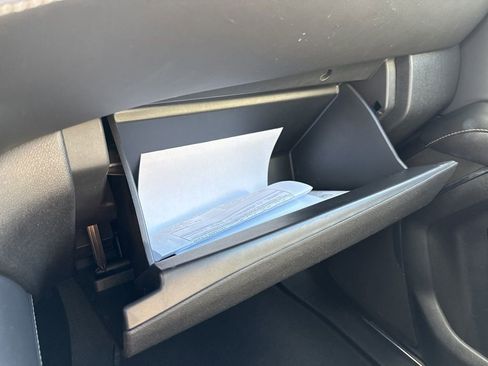 Used 2023 Chevrolet Suburban Premier image 31