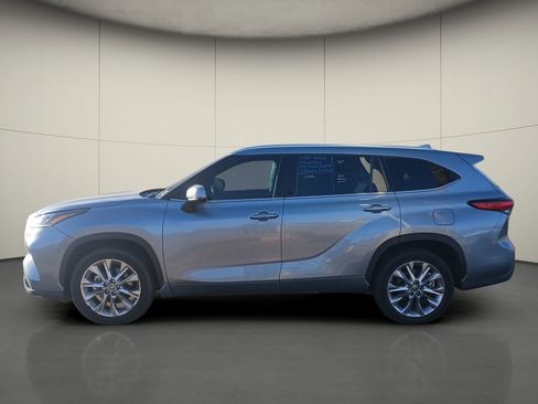 Used 2021 Toyota Highlander Limited image 4