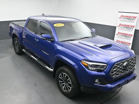 Used 2023 Toyota Tacoma TRD Sport AWD/4WD image 24