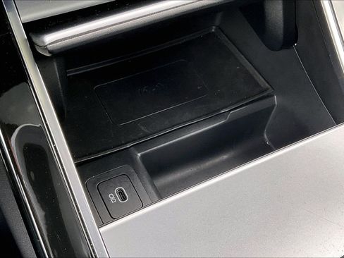 Used 2025 Land Rover Range Rover Velar S AWD/4WD image 33